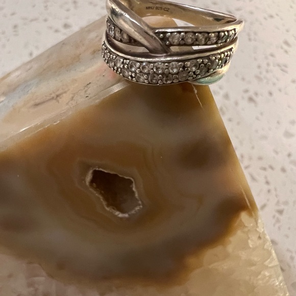 Size seven silver ring . - Picture 2 of 7